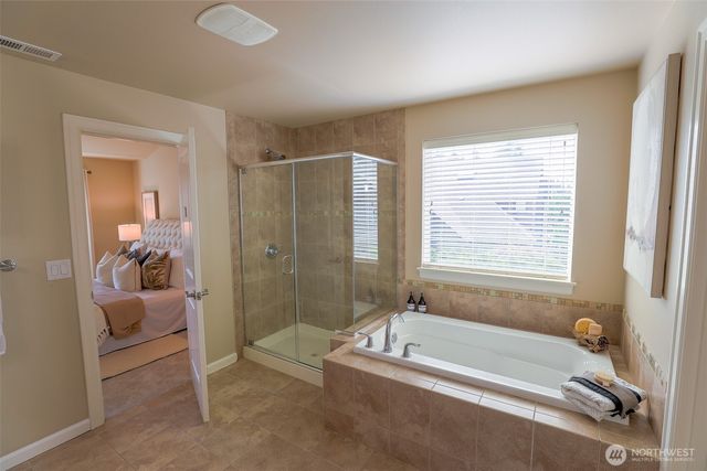 208 Ilwaco Place SE, Renton, WA 98059