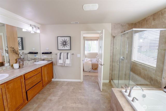 208 Ilwaco Place SE, Renton, WA 98059