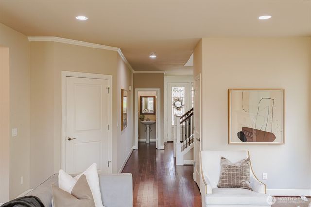 208 Ilwaco Place SE, Renton, WA 98059