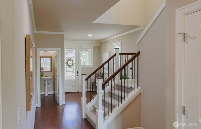 208 Ilwaco Place SE, Renton, WA 98059