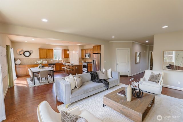 208 Ilwaco Place SE, Renton, WA 98059