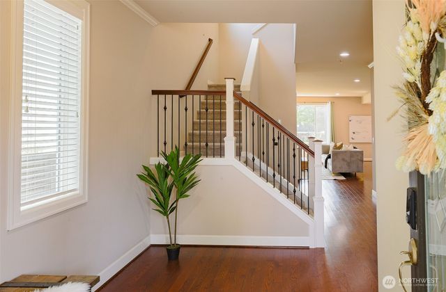 208 Ilwaco Place SE, Renton, WA 98059