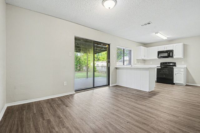 1601 Meridian Way, Garland, TX 75040