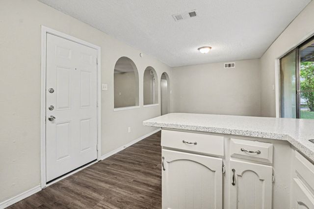 1601 Meridian Way, Garland, TX 75040