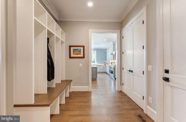 2025 SCROGGINS RD, Alexandria, VA 22302