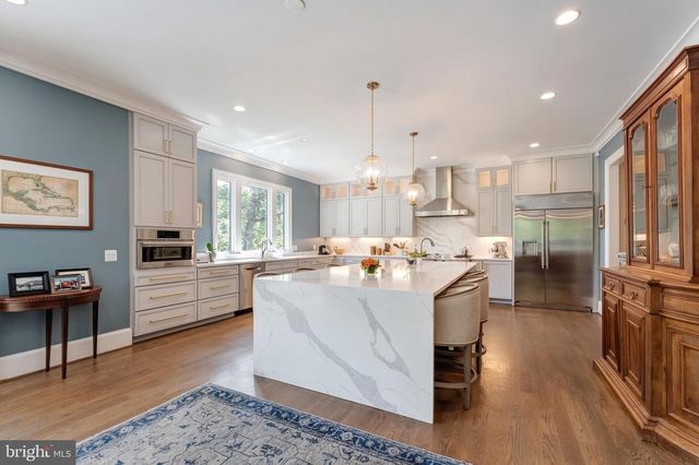 2025 SCROGGINS RD, Alexandria, VA 22302