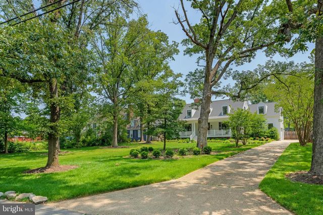 2025 SCROGGINS RD, Alexandria, VA 22302