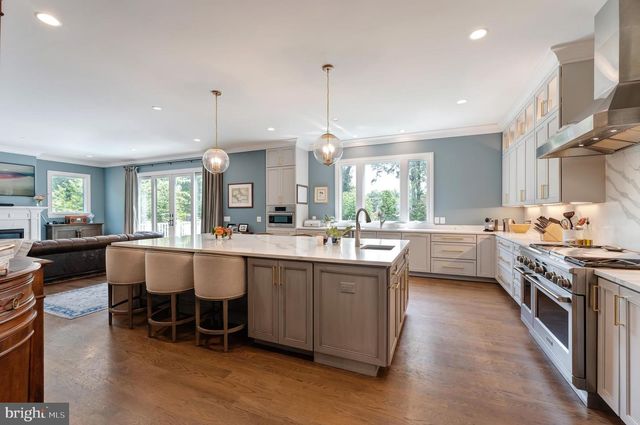 2025 SCROGGINS RD, Alexandria, VA 22302