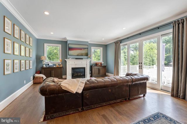 2025 SCROGGINS RD, Alexandria, VA 22302