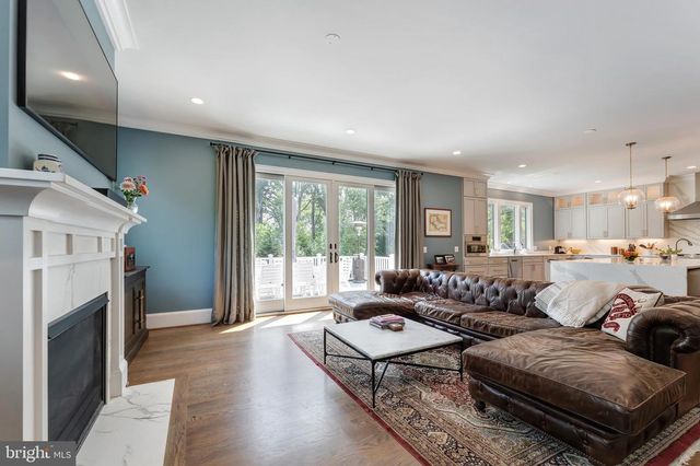 2025 SCROGGINS RD, Alexandria, VA 22302