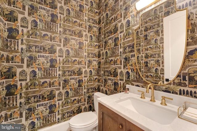 2025 SCROGGINS RD, Alexandria, VA 22302