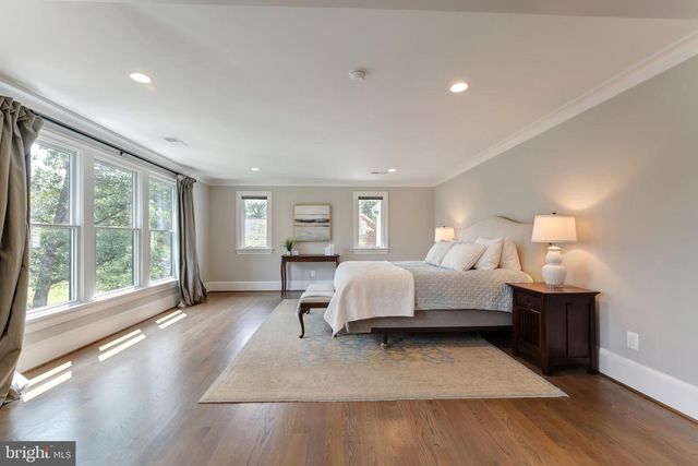 2025 SCROGGINS RD, Alexandria, VA 22302