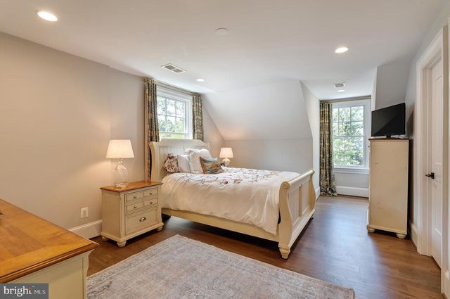 2025 SCROGGINS RD, Alexandria, VA 22302