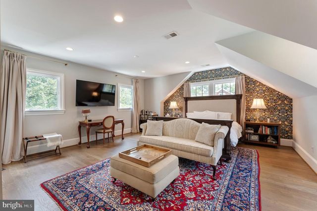 2025 SCROGGINS RD, Alexandria, VA 22302