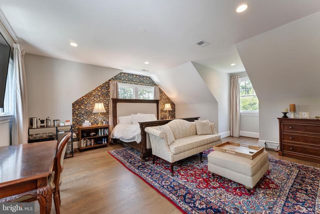 2025 SCROGGINS RD, Alexandria, VA 22302