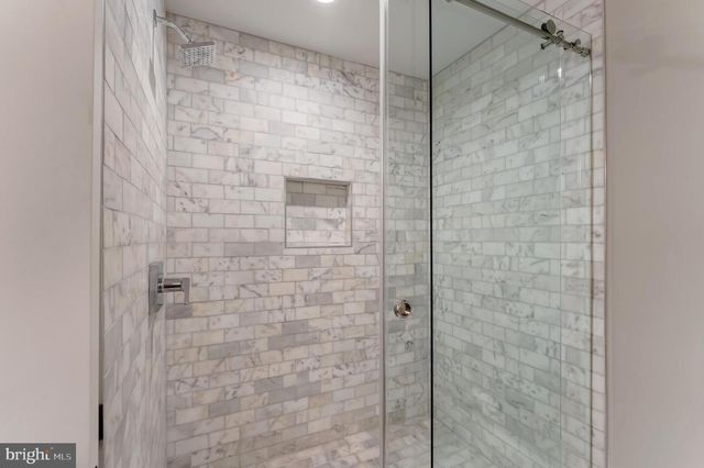 2025 SCROGGINS RD, Alexandria, VA 22302