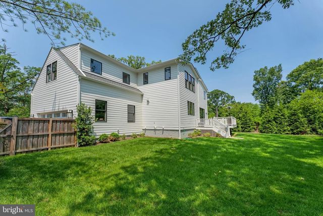 2025 SCROGGINS RD, Alexandria, VA 22302