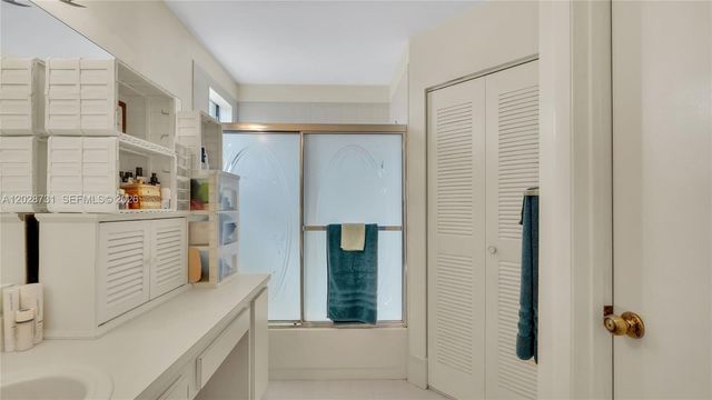 14000 Langley Place, Davie, FL 33325