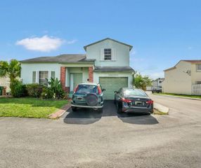 14000 Langley Place, Davie, FL 33325