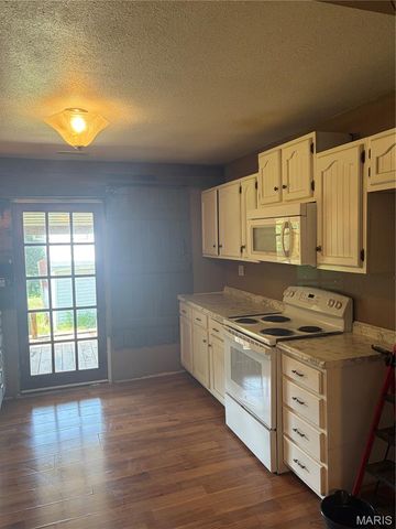 1833 Highway F, Fredericktown, MO 63645