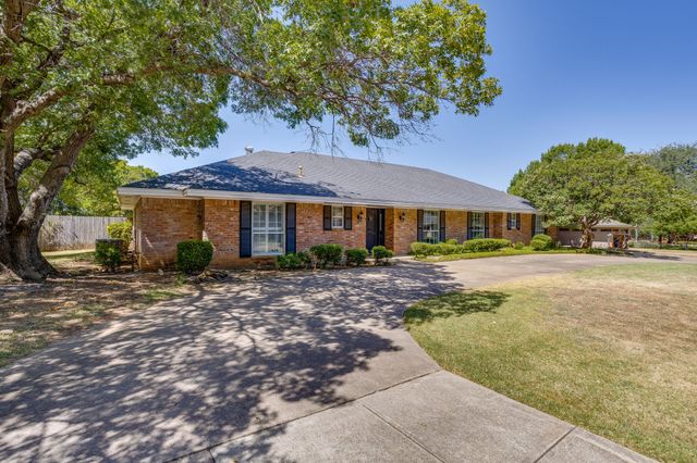 4813 Springwillow Road, Fort Worth, TX 76109