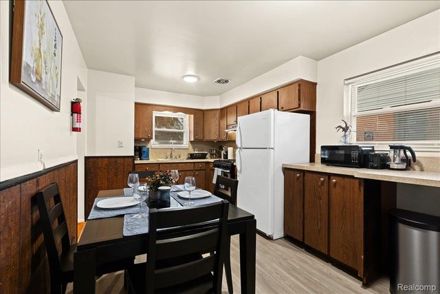 673 Winchester Avenue, Lincoln Park, MI 48146