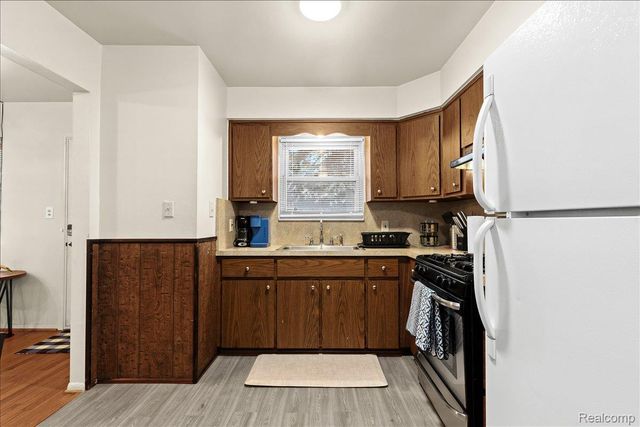 673 Winchester Avenue, Lincoln Park, MI 48146