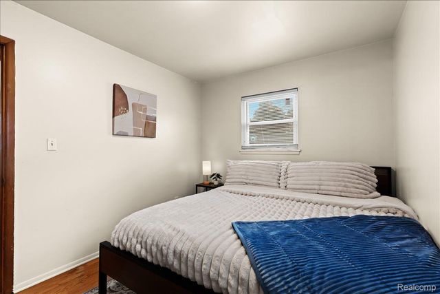 673 Winchester Avenue, Lincoln Park, MI 48146