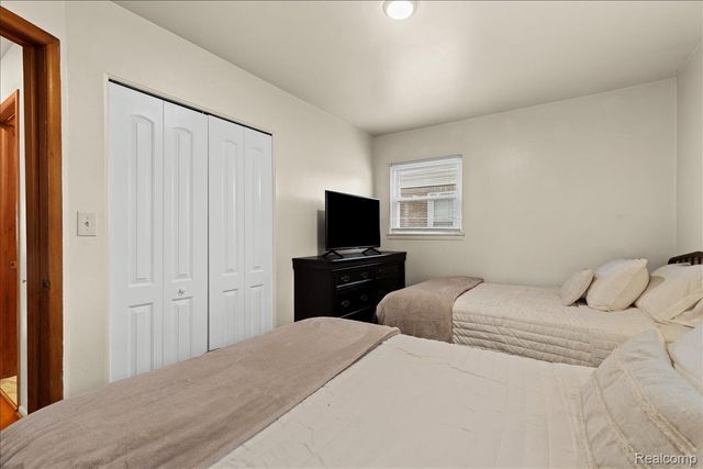 673 Winchester Avenue, Lincoln Park, MI 48146