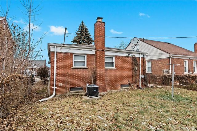 673 Winchester Avenue, Lincoln Park, MI 48146