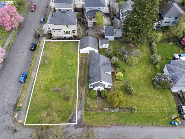 7645 N CRAWFORD St W, Portland, OR 97203