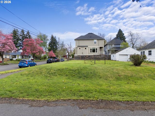 7645 N CRAWFORD St W, Portland, OR 97203