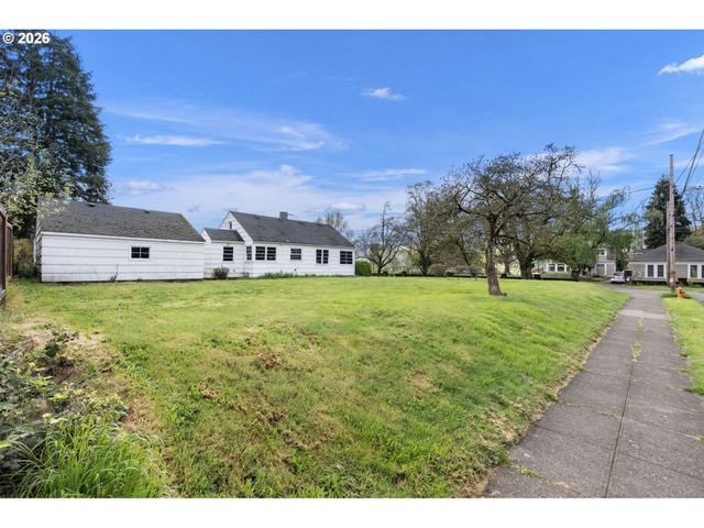 7645 N CRAWFORD St W, Portland, OR 97203