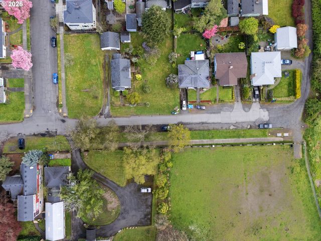 7645 N CRAWFORD St W, Portland, OR 97203