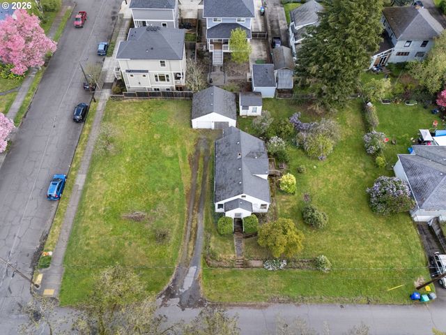 7645 N CRAWFORD St W, Portland, OR 97203