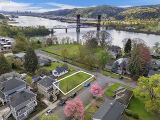 7645 N CRAWFORD St W, Portland, OR 97203