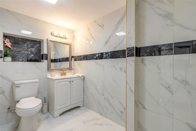 813 MAGNOLIA AVENUE, Holly Hill, FL 32117