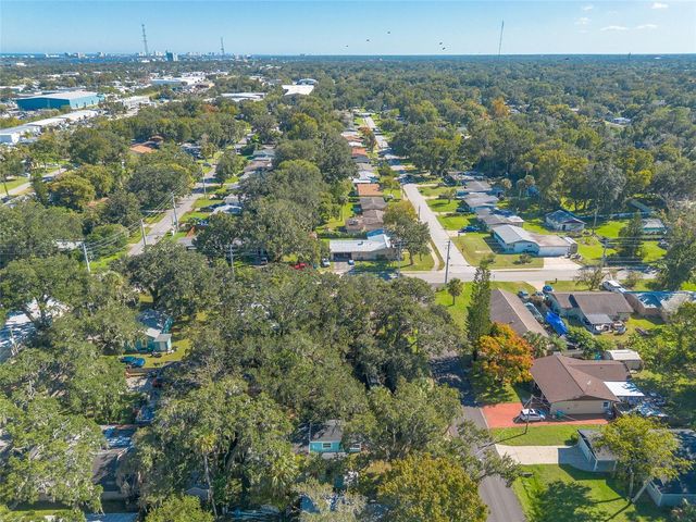 813 MAGNOLIA AVENUE, Holly Hill, FL 32117