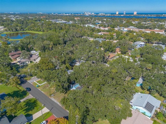 813 MAGNOLIA AVENUE, Holly Hill, FL 32117