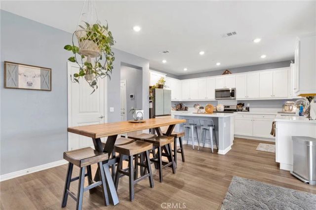 12285 Del Sur, Victorville, CA 92392