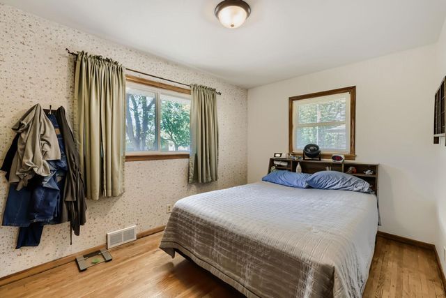 5400 Knox Avenue N, Brooklyn Center, MN 55430