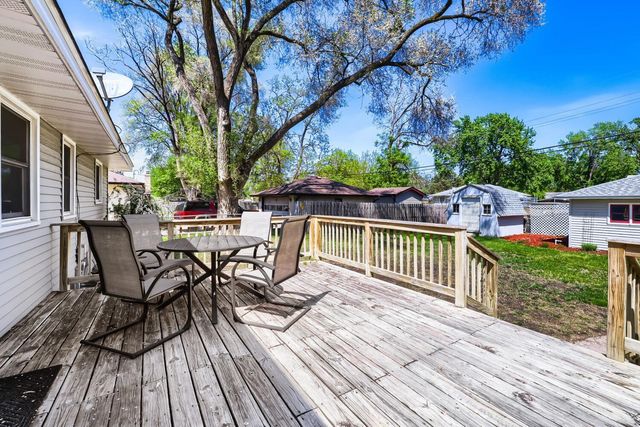5400 Knox Avenue N, Brooklyn Center, MN 55430