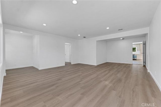 17706 Collins Street, Encino, CA 91316