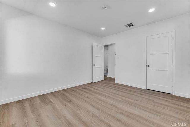 17706 Collins Street, Encino, CA 91316