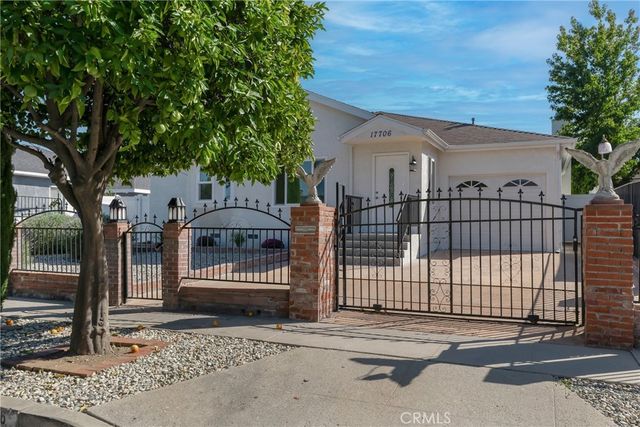 17706 Collins Street, Encino, CA 91316