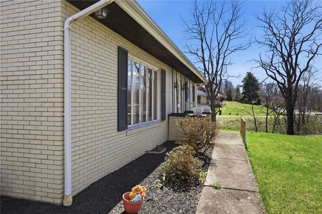 562 Pa-66, Washington Twp, PA 15613