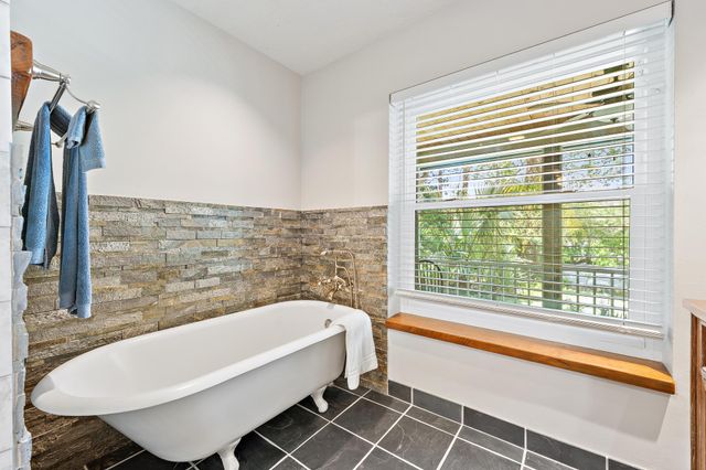 15740 N 99th St Street N, The Acreage, FL 33412