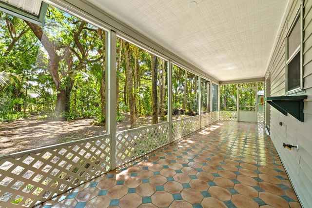 15740 N 99th St Street N, The Acreage, FL 33412