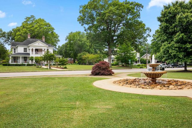 530 E Rutledge Avenue, Gaffney, SC 29340