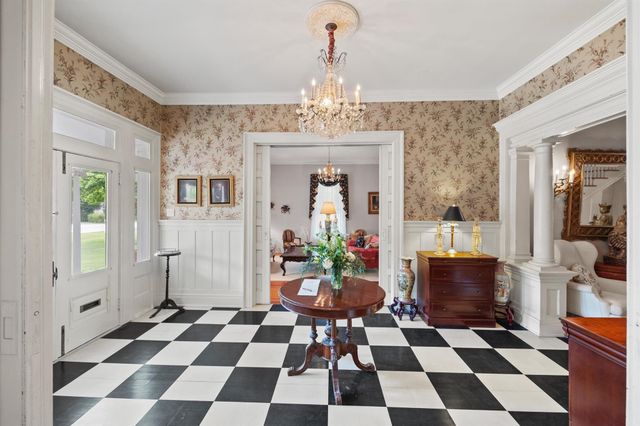 530 E Rutledge Avenue, Gaffney, SC 29340